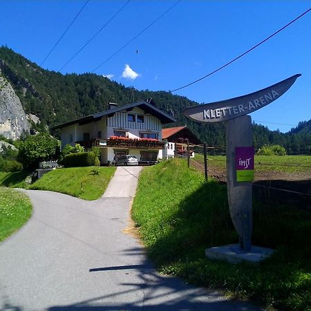 Haus Scholl Bed & Breakfast Nassereith Eksteriør bilde