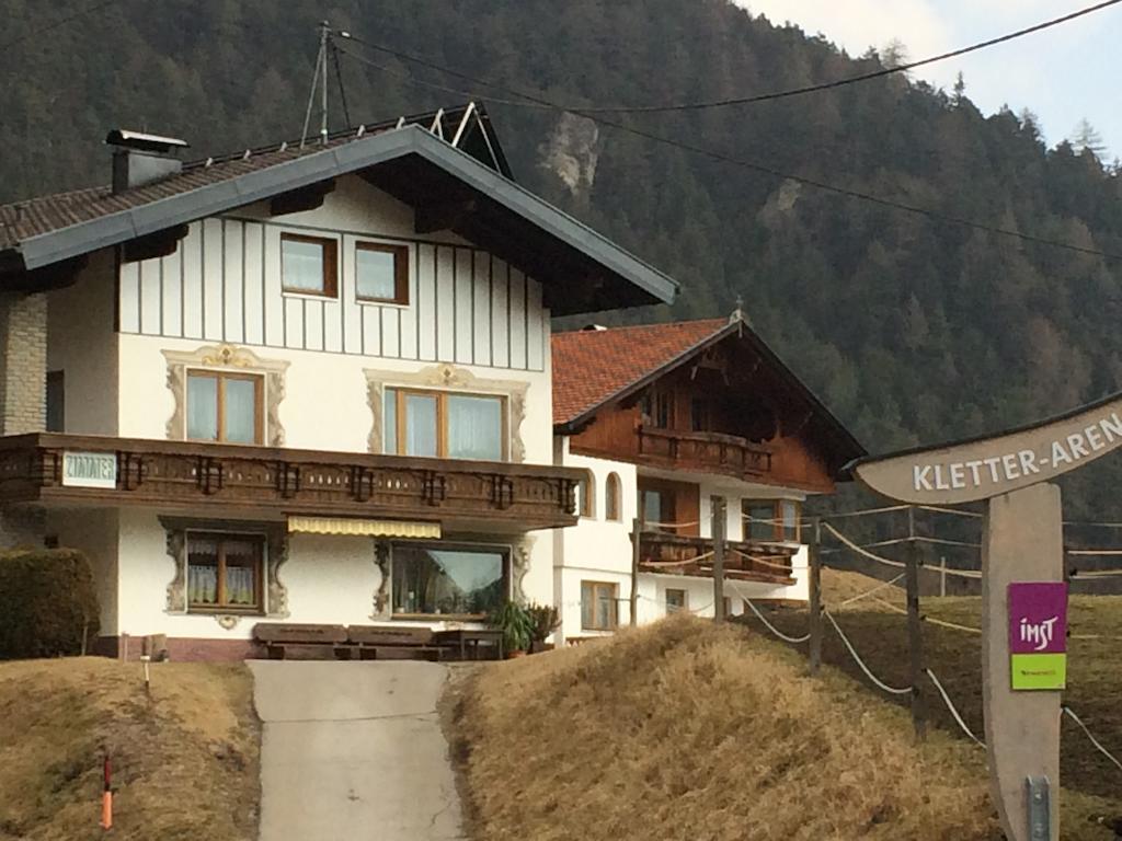 Haus Scholl Bed & Breakfast Nassereith Eksteriør bilde