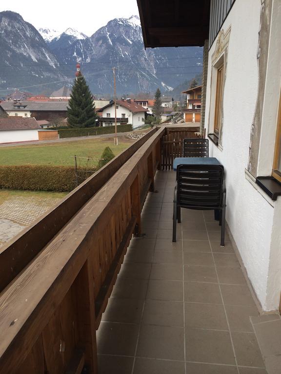 Haus Scholl Bed & Breakfast Nassereith Eksteriør bilde