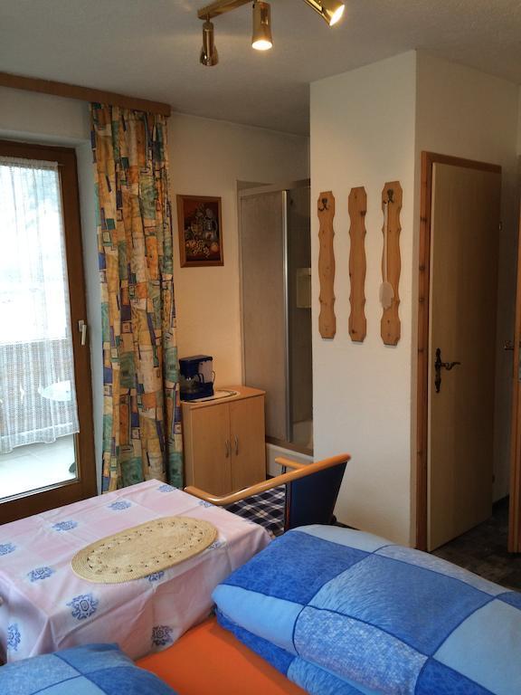 Haus Scholl Bed & Breakfast Nassereith Rom bilde