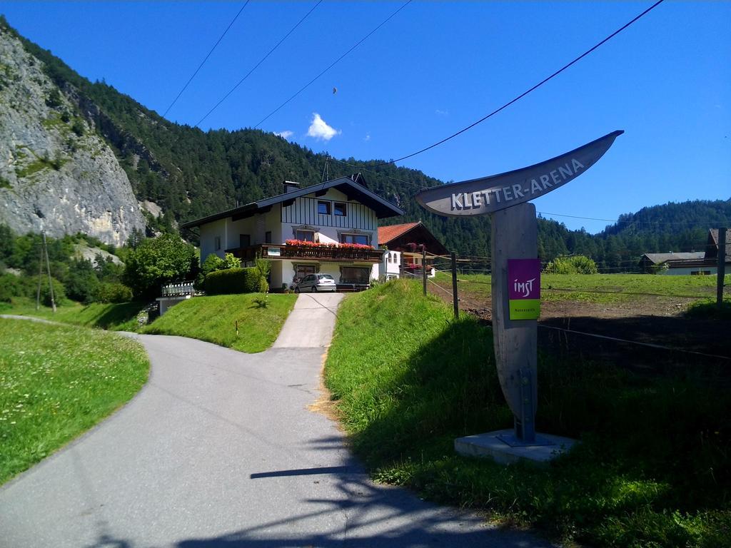 Haus Scholl Bed & Breakfast Nassereith Eksteriør bilde