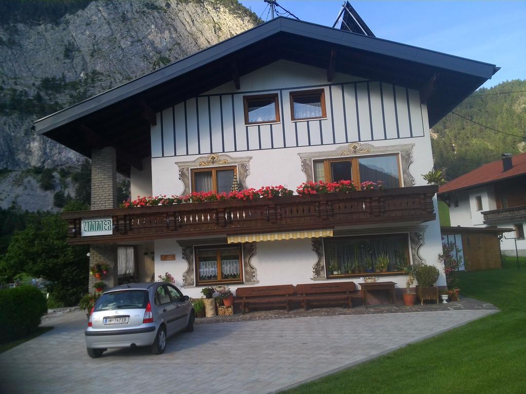 Haus Scholl Bed & Breakfast Nassereith Eksteriør bilde